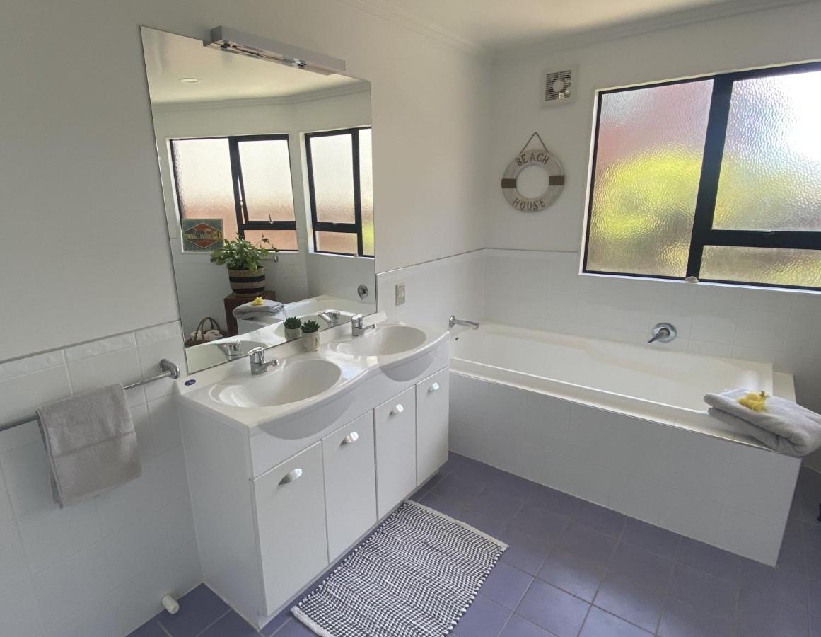 Superb Beachside Location, Private And Tranquil Apartment Маунт Маунгануи Екстериор снимка
